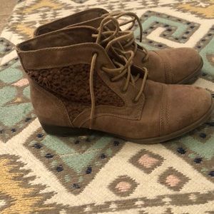 Mossimo boots